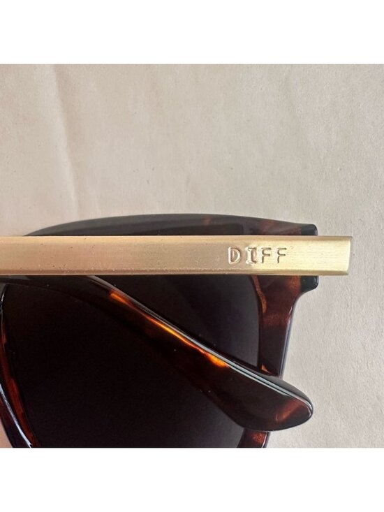 Diff Bella Tortoise Cat Eye Sunglasses + Case Brown Women TO-GR187 Eyewear Beach
